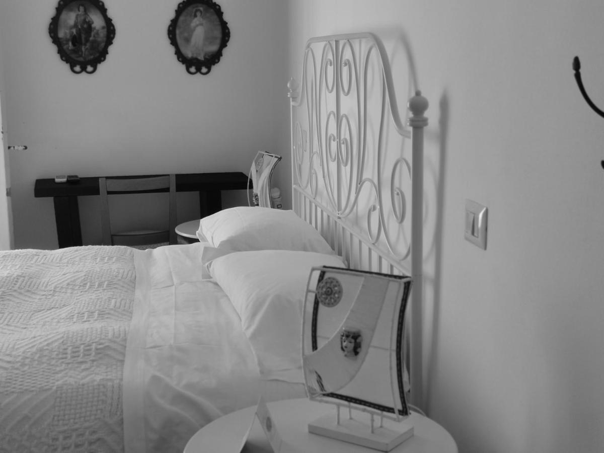 Fera O' Luni Bed & Breakfast 2*
